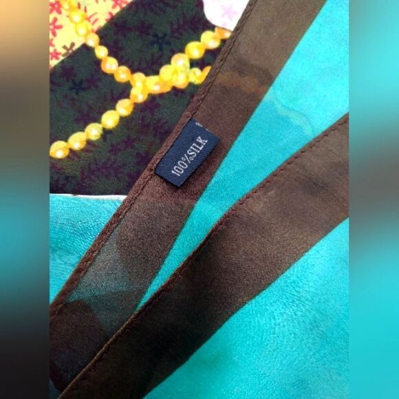 Silk Scarf Paris New York Large - Picture 11 of 13